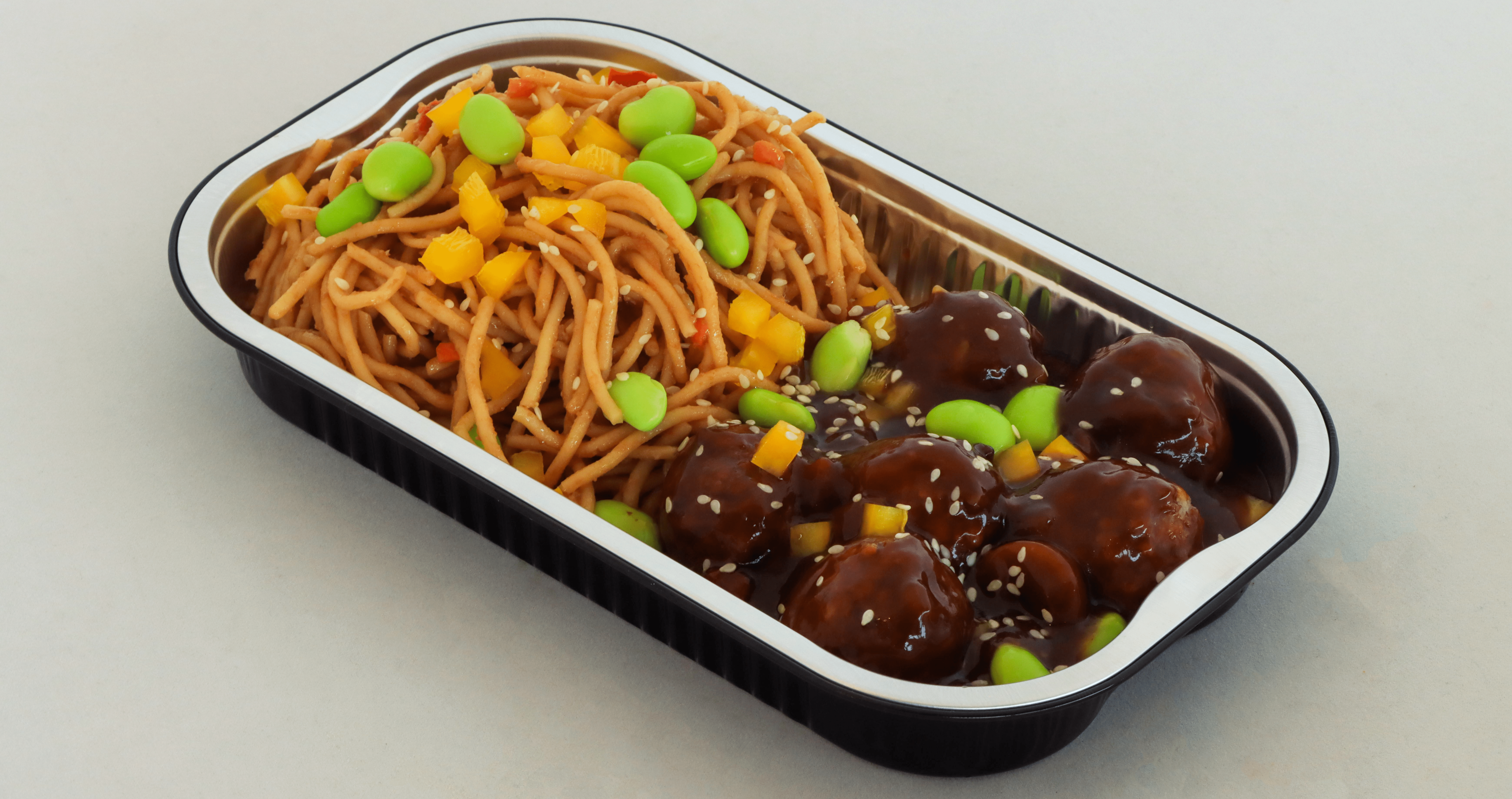 Oosterse mie met ketjap en gehaktballetjes