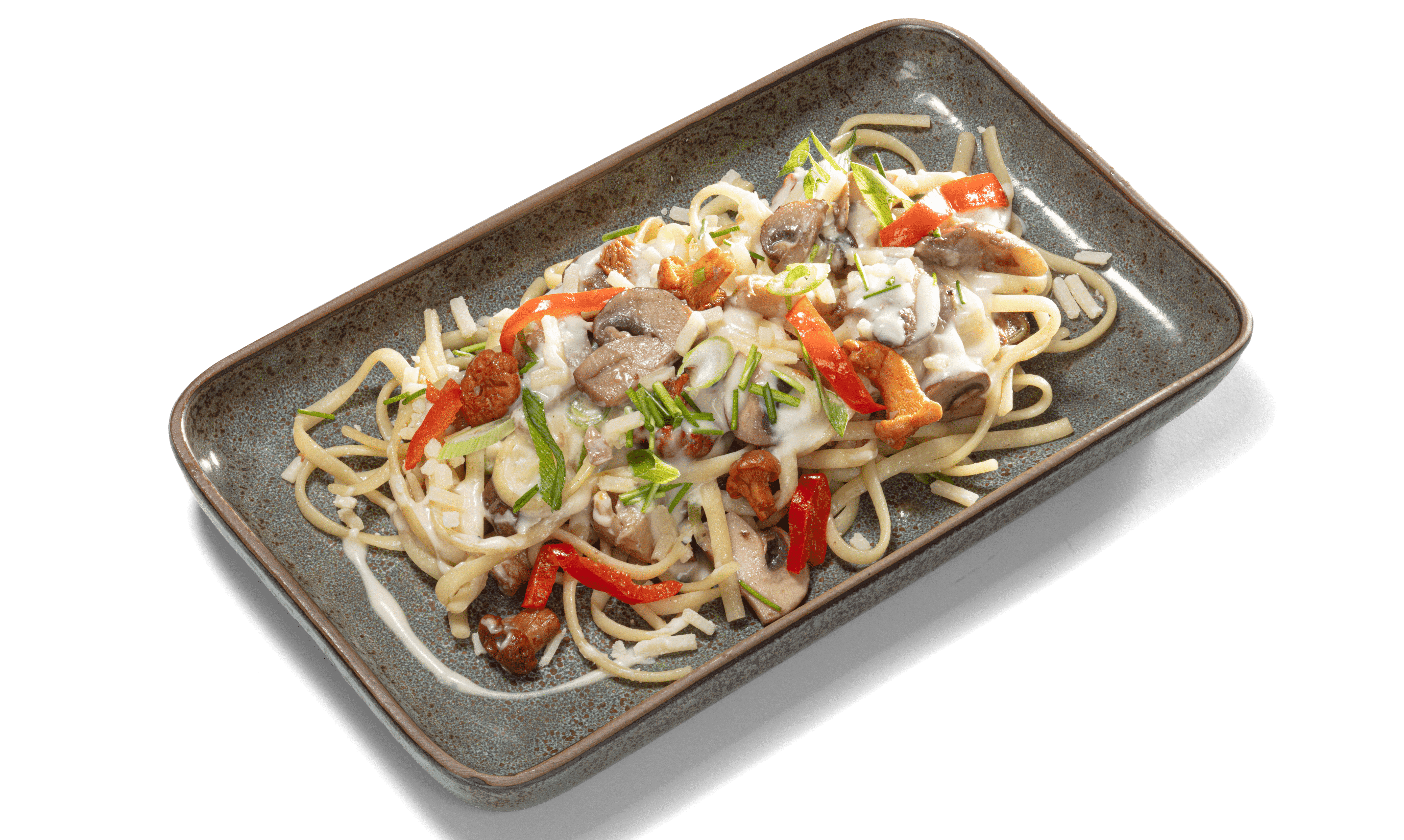 Pasta met kaas, peper en paddenstoelen