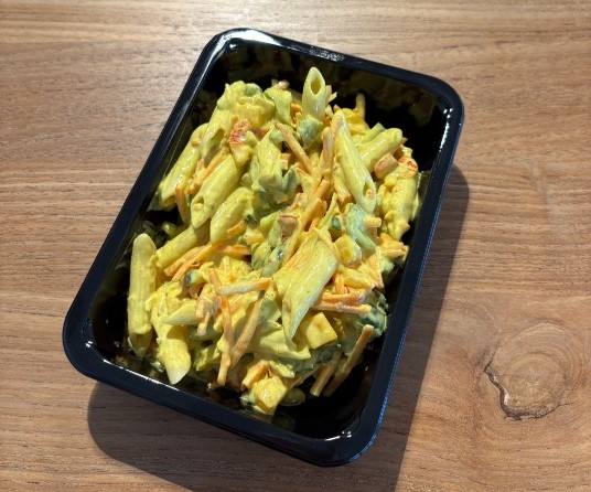 Party pasta kerriesalade